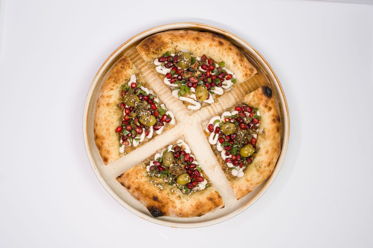 پیتزا زعتر و انار