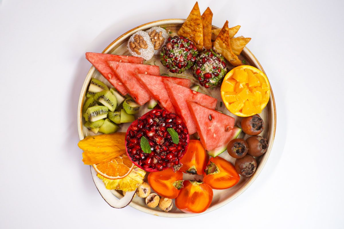 پلاتر میوه یلدایی